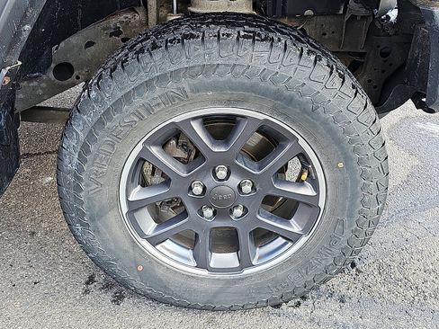 Used 2020 Jeep Gladiator Sport w/ Quick Order Package 24S image 8