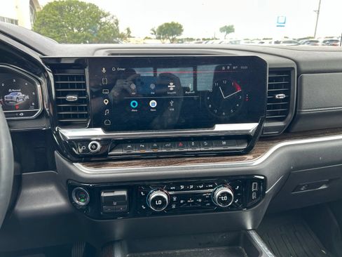 Used 2025 GMC Sierra 1500 Elevation w/ Elevation Premium Package AWD/4WD image 18
