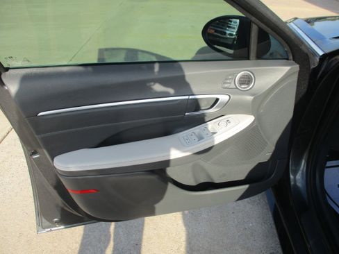 Used 2022 Hyundai Sonata Limited FWD image 10