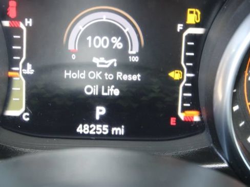 Used 2023 Jeep Wrangler Unlimited Sahara AWD/4WD image 20