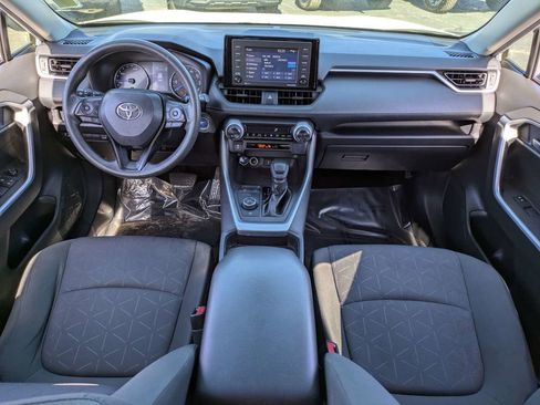 Used 2020 Toyota RAV4 XLE w/ Convenience Package image 16