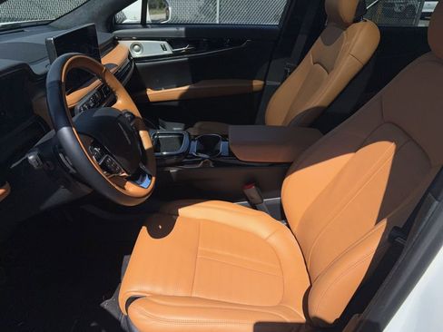 Used 2023 Lincoln Nautilus Black Label image 4