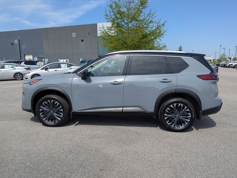 Certified 2025 Nissan Rogue SL w/ Tech Package AWD/4WD image 7