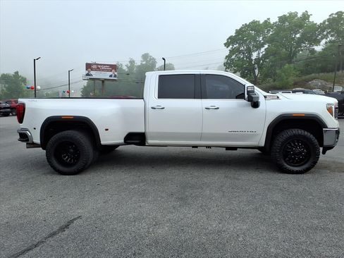 Used 2023 GMC Sierra 3500 SLT w/ SLT Preferred Package AWD/4WD image 8