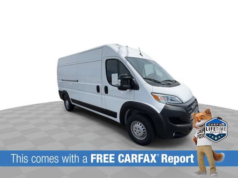 Used 2024 RAM ProMaster 2500 w/ Convenience Group FWD image 2