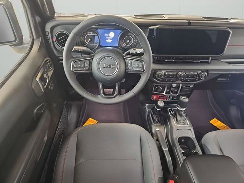 New 2026 Jeep Wrangler Unlimited Rubicon image 13