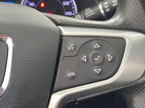 Used 2023 GMC Acadia SLE image 31