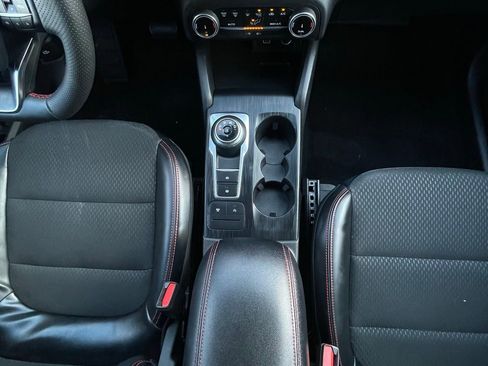 Used 2025 Ford Escape ST-Line FWD image 19