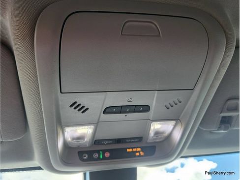 Used 2021 Chevrolet Equinox LT FWD image 33