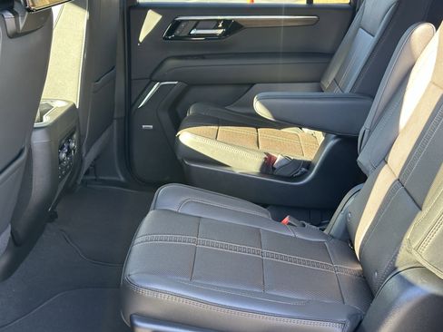 New 2026 Chevrolet Suburban High Country image 22