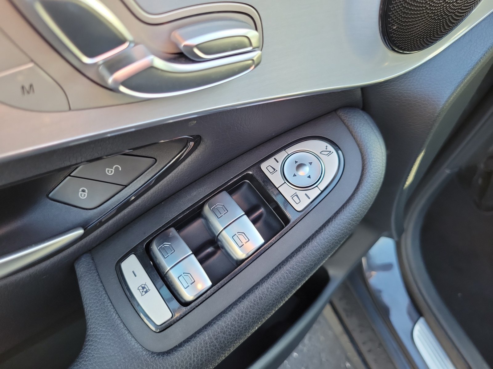 Used 2022 Mercedes-Benz GLC 300 image 18