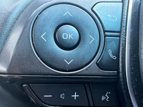 Used 2022 Toyota Venza image 21