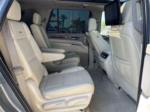 Used 2021 Cadillac Escalade Sport Platinum image 28