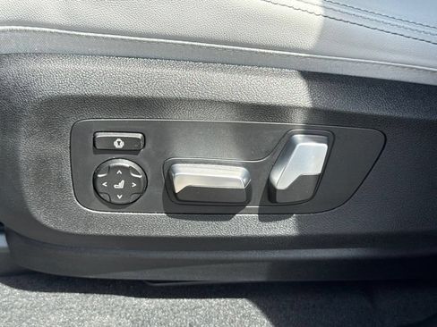 Used 2026 BMW X5 sDrive40i w/ Premium Package RWD image 21