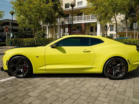 Used 2019 Chevrolet Camaro SS image 15