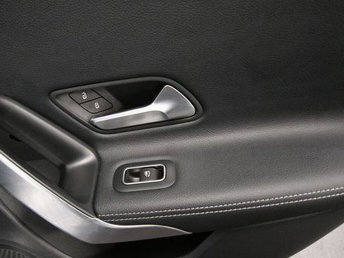 Used 2025 Mercedes-Benz CLA 250 4MATIC image 27