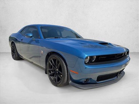 Used 2022 Dodge Challenger R/T Scat Pack w/ Dynamics Package RWD image 3