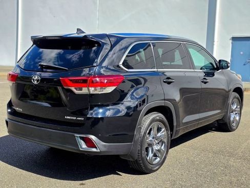 Used 2019 Toyota Highlander Limited Platinum AWD/4WD image 7