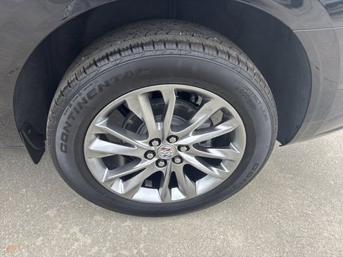 Used 2023 Buick Enclave Avenir w/ Avenir Technology Package image 10