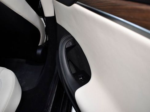 Used 2023 Tesla Model S image 36