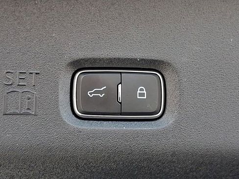 Used 2025 Ford Expedition Platinum w/ Stealth Appearance Package image 29