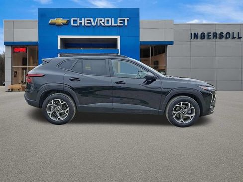Used 2026 Chevrolet Trax LT w/ Driver Confidence Package FWD image 23