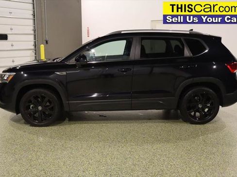 Used 2024 Volkswagen Taos SE FWD image 4