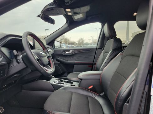 Certified 2023 Ford Escape ST-Line w/ Tech Pack #1 image 17