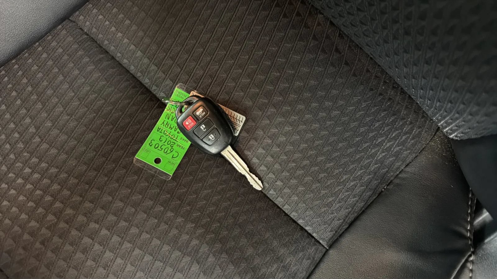 Used 2013 Toyota Camry SE FWD image 22