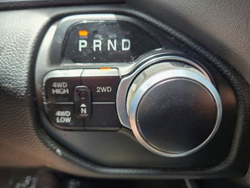 Used 2019 RAM 2500 Big Horn image 33