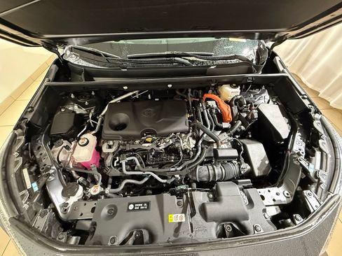 Certified 2025 Toyota RAV4 LE AWD/4WD image 11