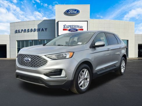 Used 2024 Ford Edge SEL image 2