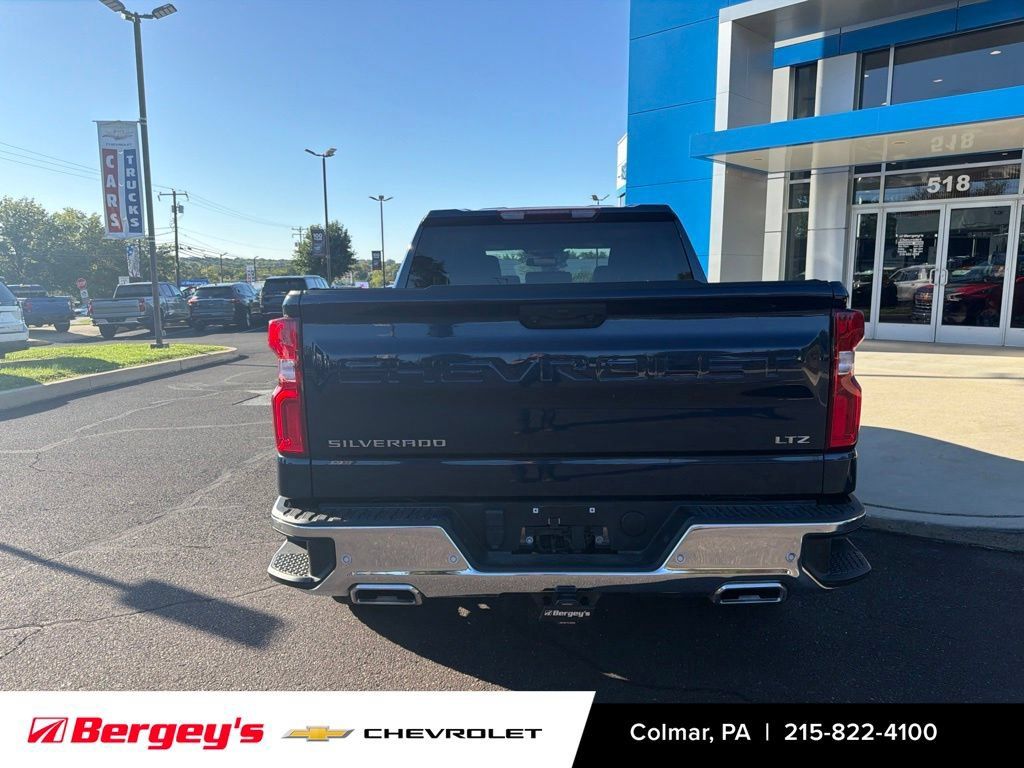 Certified 2022 Chevrolet Silverado 1500 LTZ AWD/4WD image 10