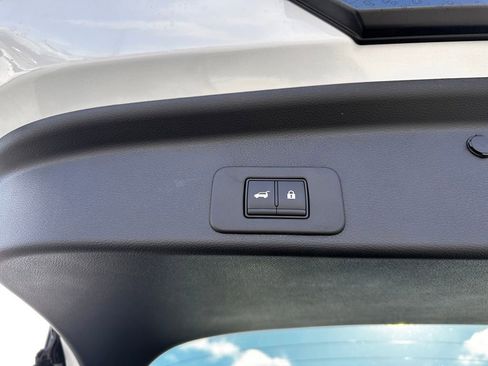 New 2025 Nissan Murano SV AWD/4WD image 9