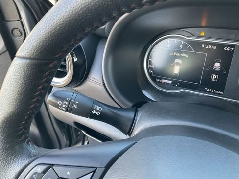 Used 2019 Nissan Kicks SR w/ SR Premium Package image 21