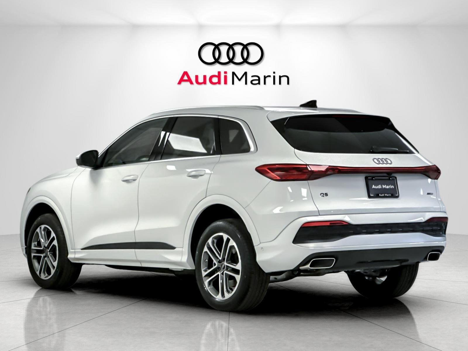 Used 2025 Audi Q5 Premium AWD/4WD image 3