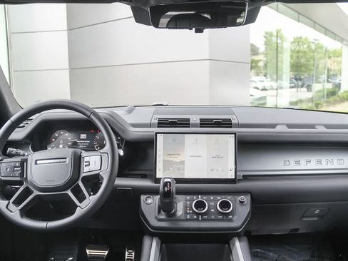 New 2025 Land Rover Defender 110 V8 image 11