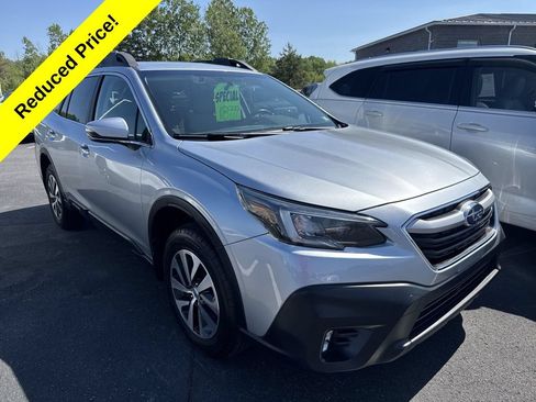 Used 2020 Subaru Outback Premium AWD/4WD image 1