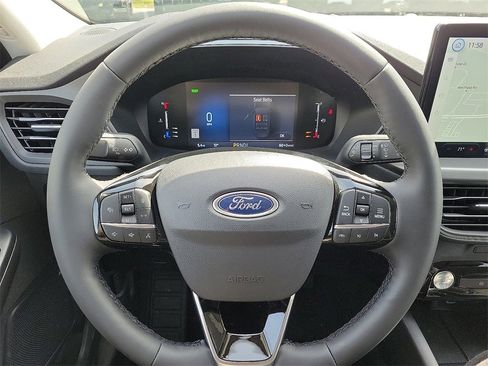 New 2024 Ford Escape SE image 9