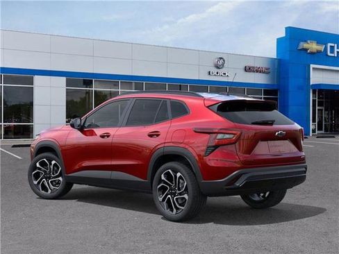 New 2026 Chevrolet Trax RS w/ Sunroof Package image 3