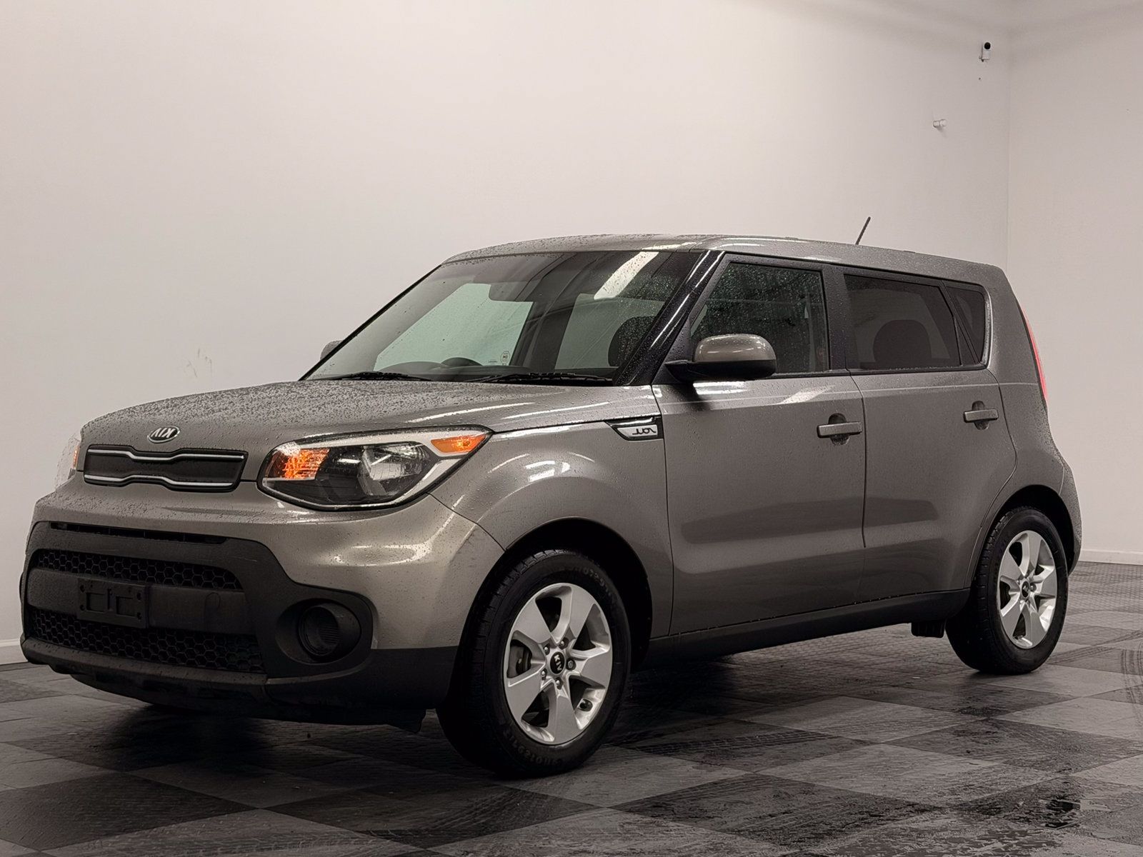 Used 2019 Kia Soul FWD image 1
