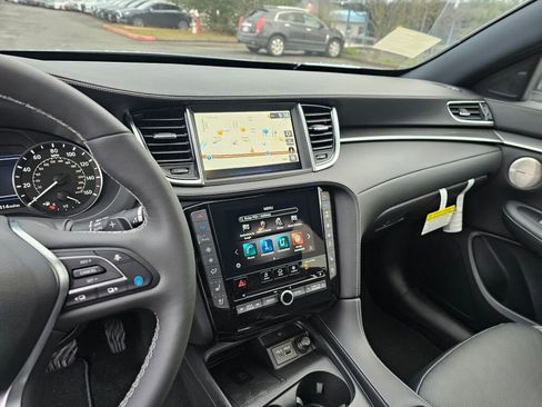 New 2025 INFINITI QX55 Essential image 31