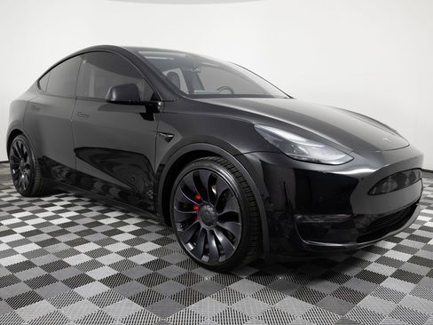 Used 2021 Tesla Model Y Performance image 10