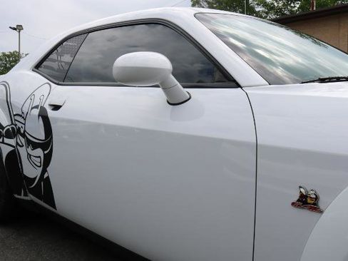 Used 2018 Dodge Challenger R/T Scat Pack RWD image 3