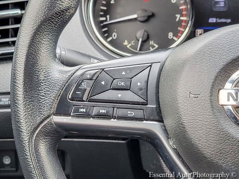 Used 2020 Nissan Rogue S FWD image 16