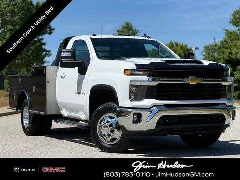 Used 2024 Chevrolet Silverado 3500 LT w/ Convenience Package AWD/4WD image 1