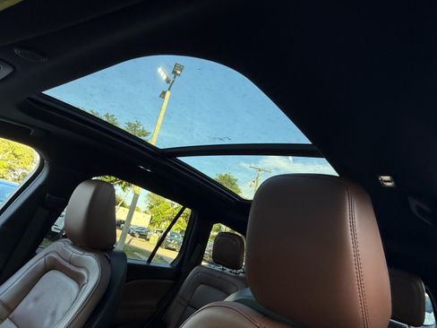 Used 2022 Lincoln Aviator Reserve w/ Elements Package Plus RWD image 21