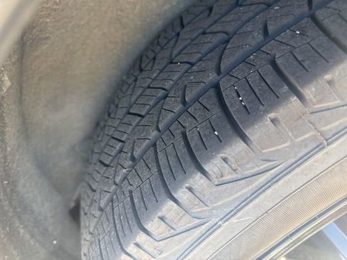 Used 2021 Ford Escape SE image 5