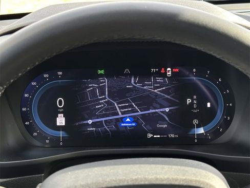 Used 2024 Volvo XC40 B5 Plus w/ Protection Package Premier image 11