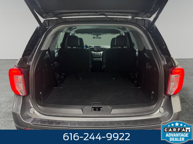 Used 2024 Ford Explorer XLT w/ Equipment Group 202A AWD/4WD image 13